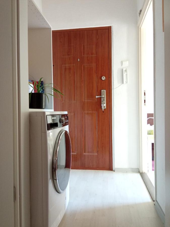 Homestay Free Parking, Balcony, Near To Park Budapest