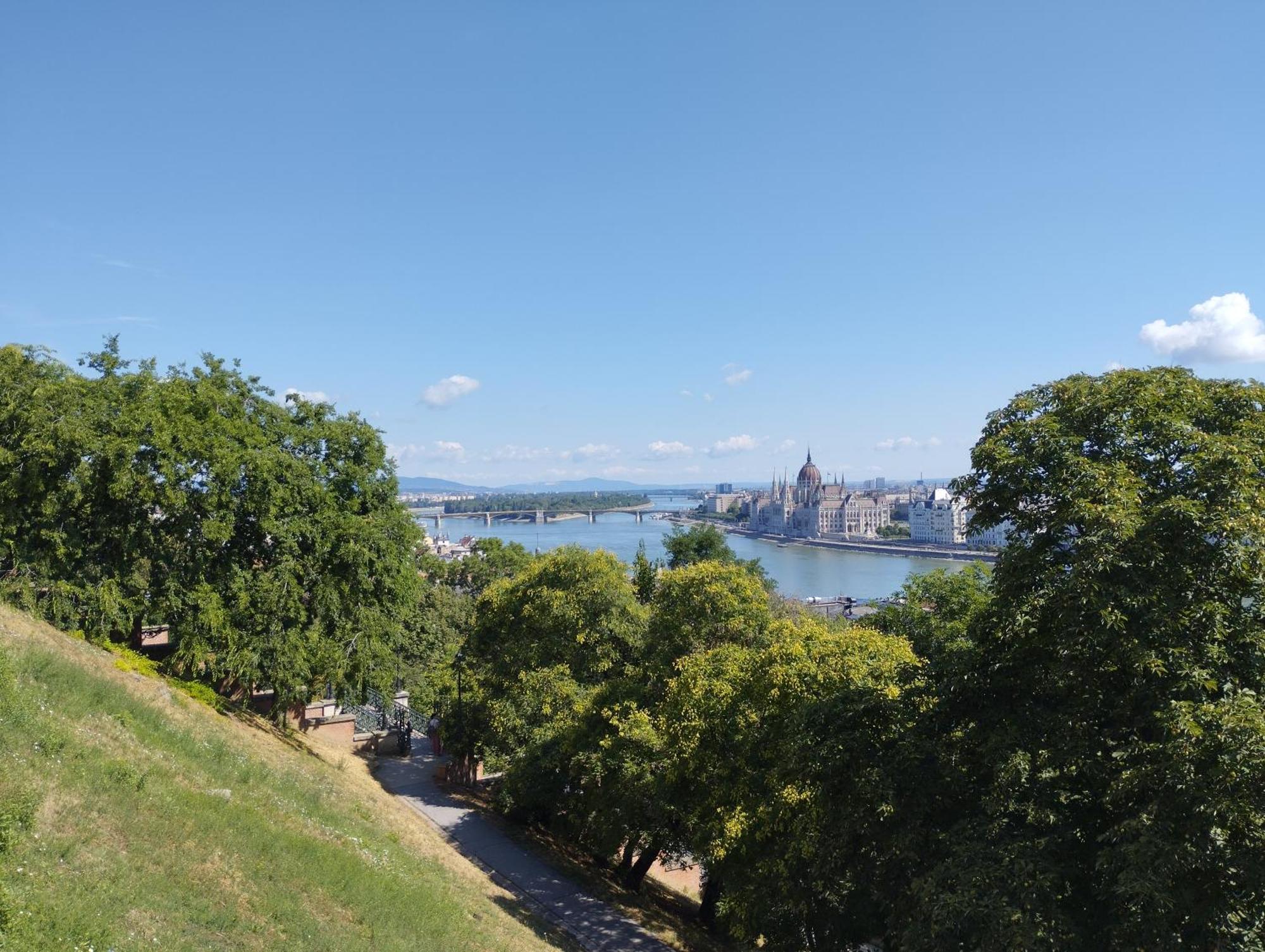 Homestay Free Parking, Balcony, Near To Park Budapest